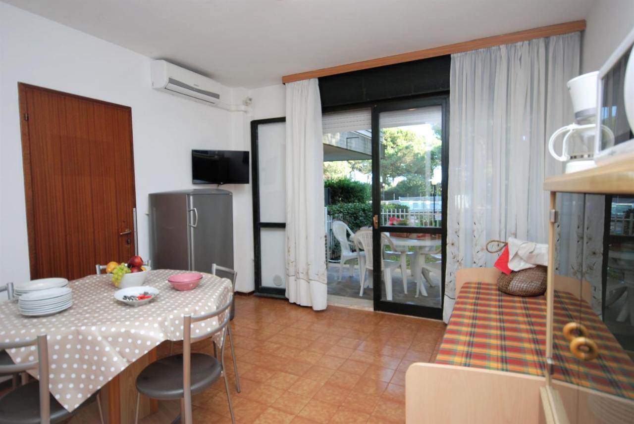 Residenza La Meridiana Lignano Sabbiadoro Exterior photo